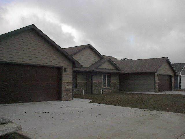 816 Chestnut - Photo 1