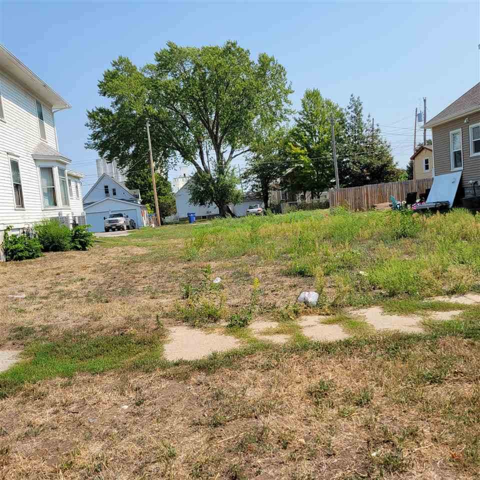 211 9th St. - Photo 1