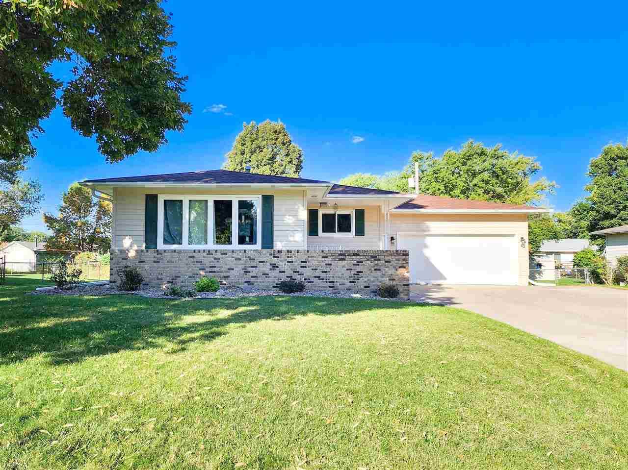 402 Adare Rd. - Photo 1
