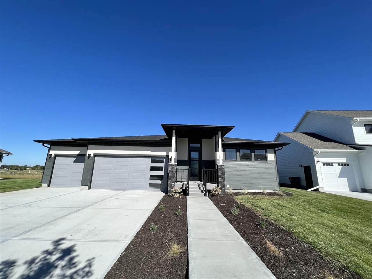 1203 Sunrise Drive - Photo 1