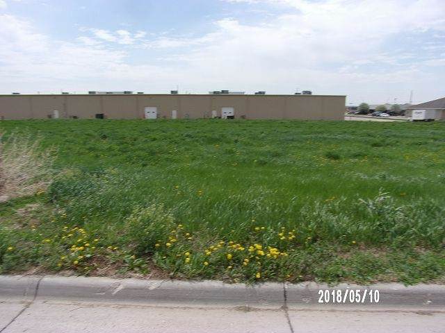 3301 Koenigstein Ave - Photo 1