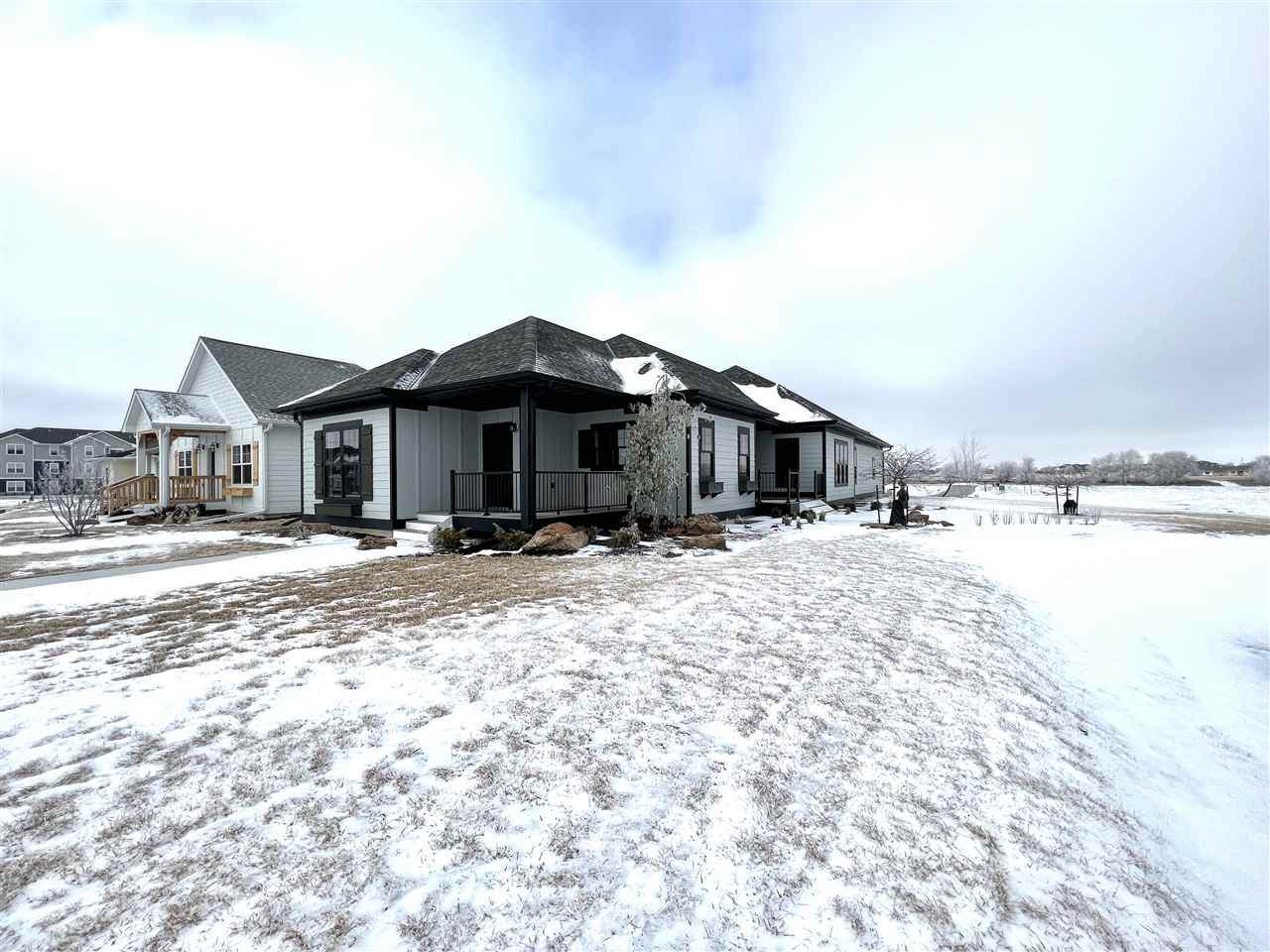 1006 Maple Ave - Photo 1