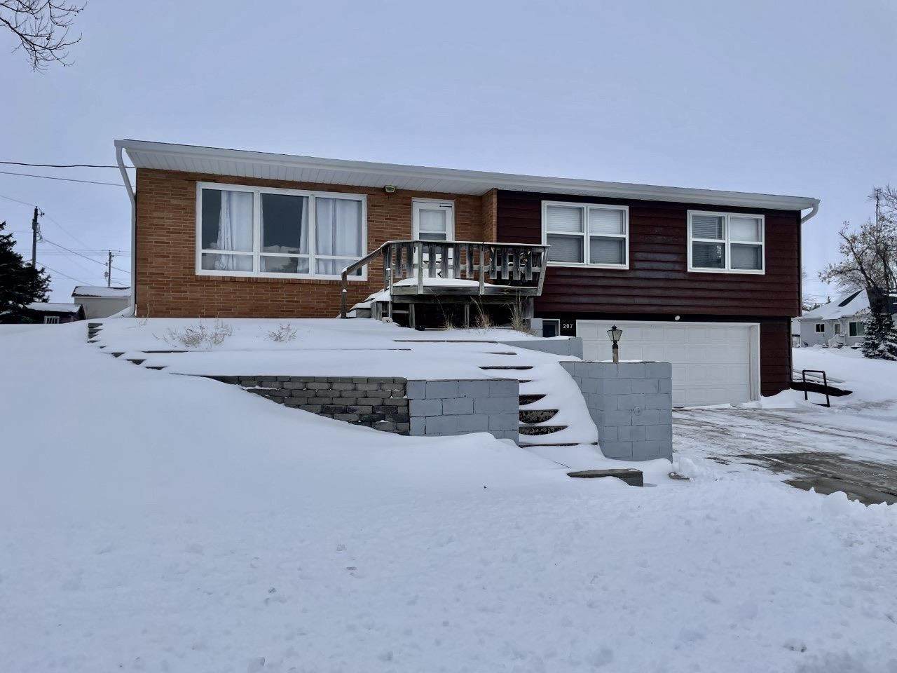 207 Lewis St - Photo 1