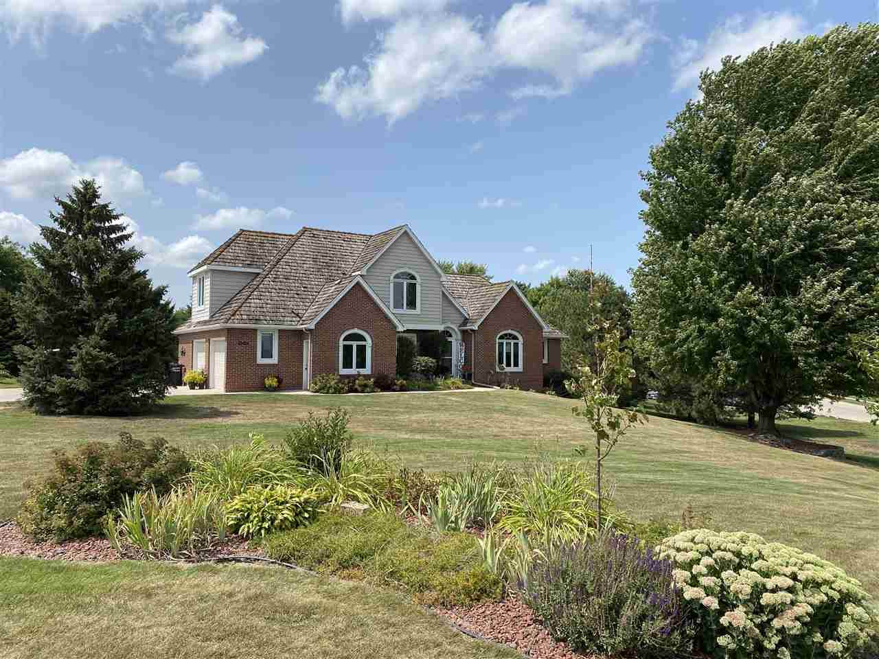 1003 Darrus Drive - Photo 1