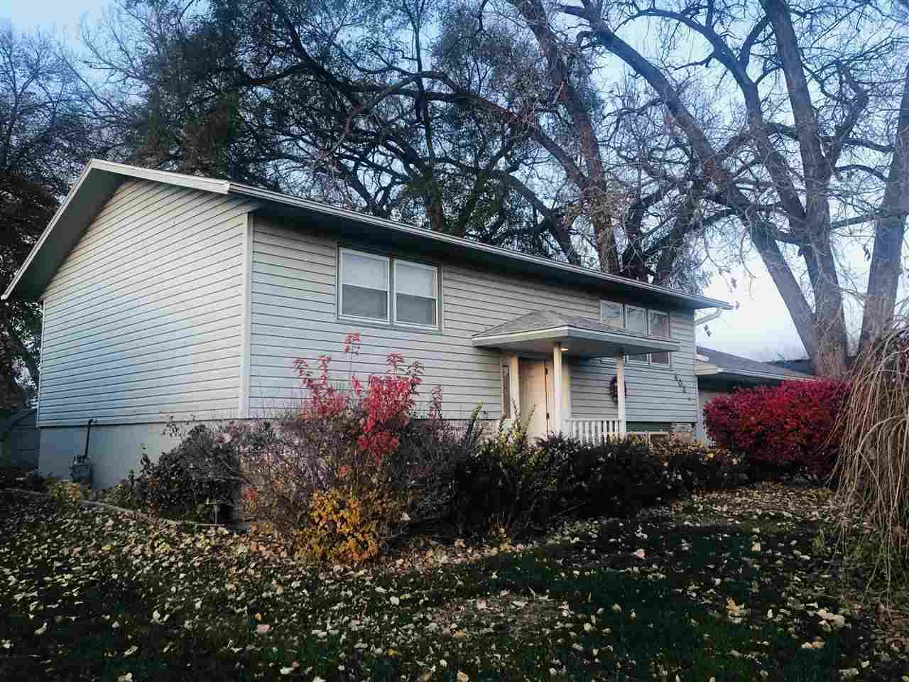 403 Pasewalk Ave - Photo 1