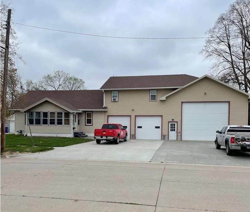 417 Braasch Ave - Photo 1