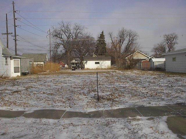 422 Hastings Ave - Photo 1