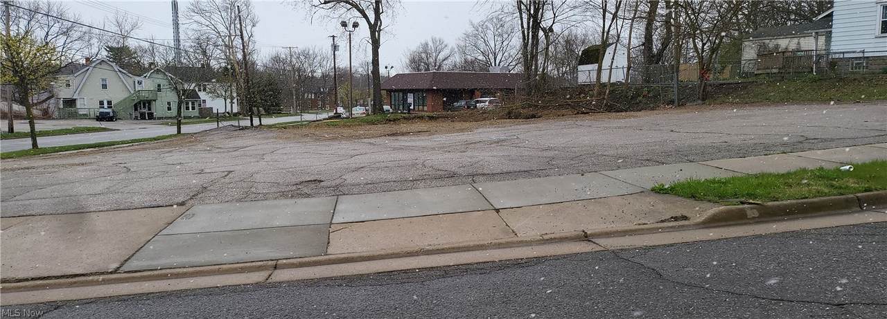 1340 East Avenue - Photo 1