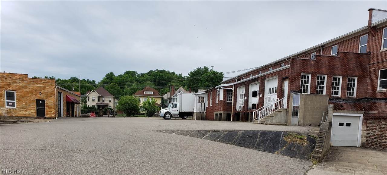 1100 Greene Street - Photo 1