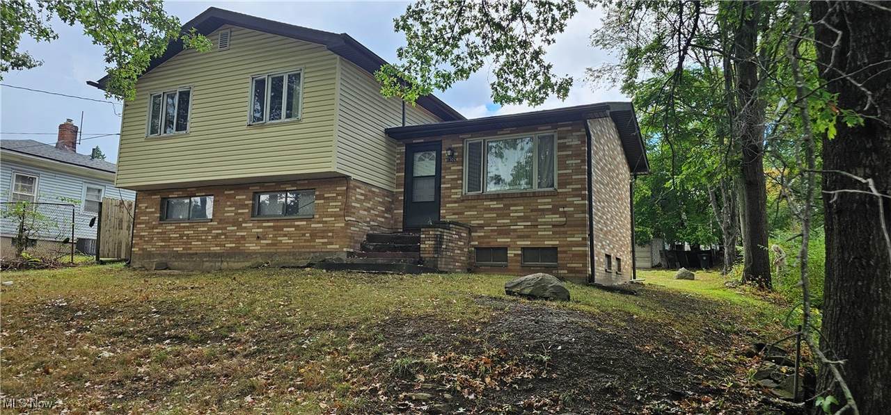 1302 East Avenue - Photo 1