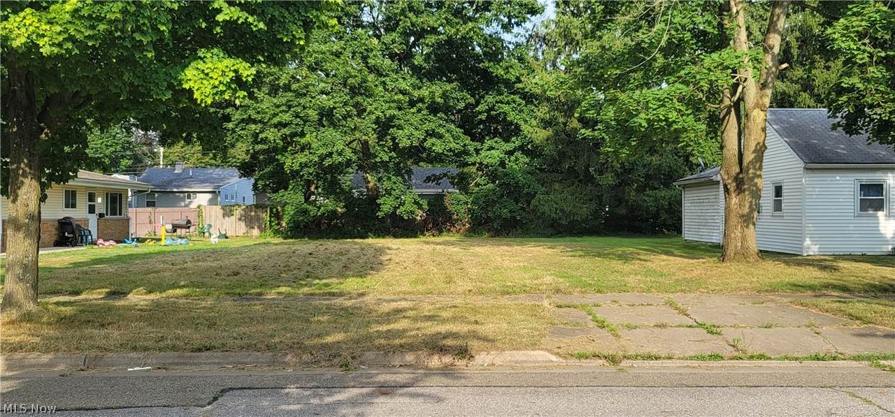 1179 Seward Avenue - Photo 1