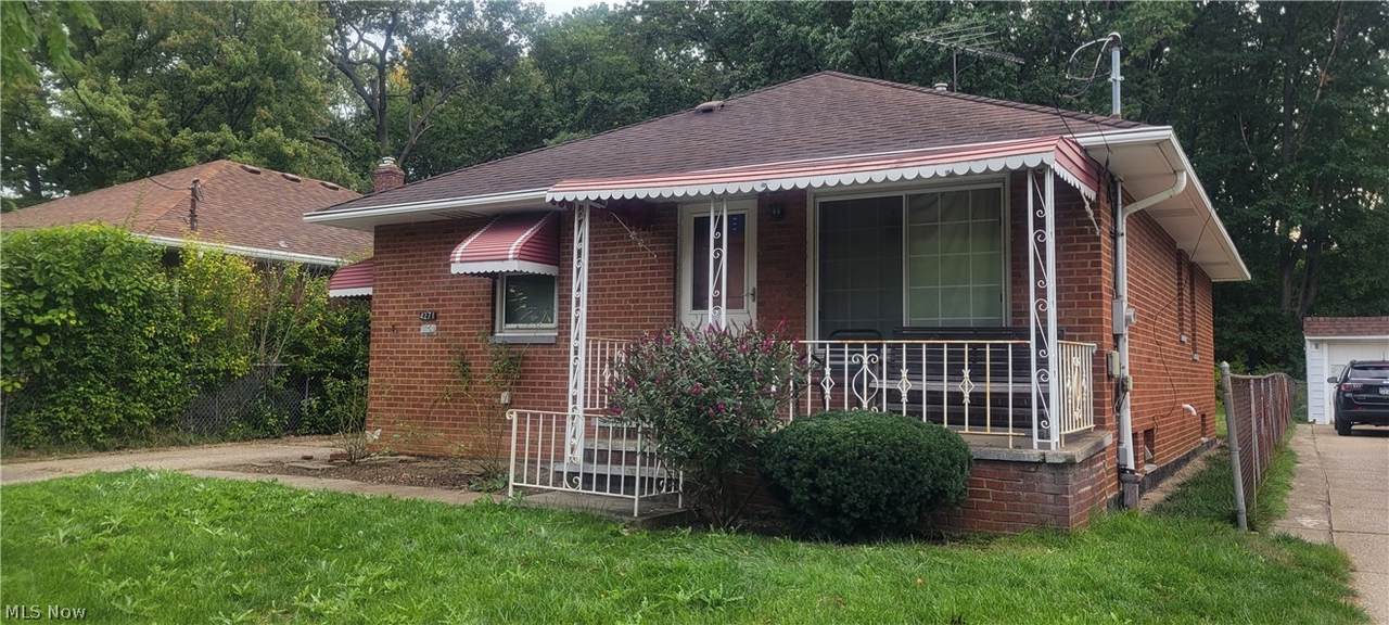 4271 162nd Street - Photo 1