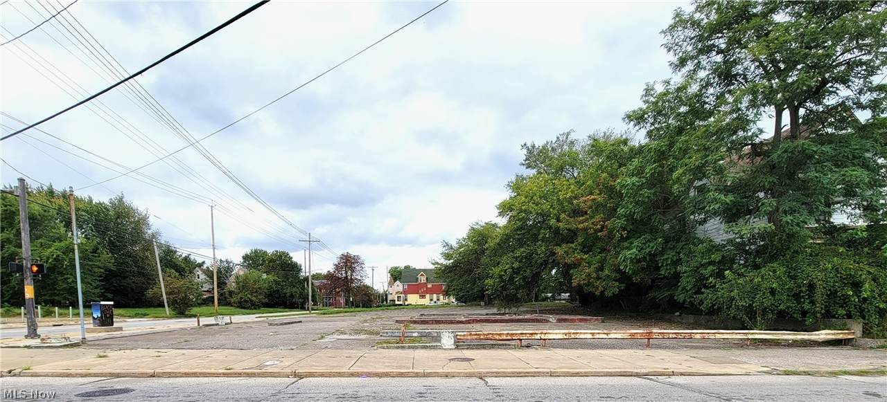 7037 Hough Avenue - Photo 1