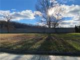  Crown Manor - Photo 7