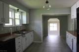 6 Seventh - Photo 10
