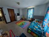 369 Montrose Avenue - Photo 36