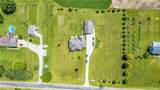 9903 Vermilion Road - Photo 13