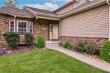 833 Lakeview Court - Photo 5