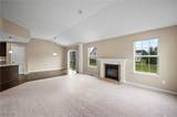 587 Surrey Drive - Photo 15