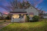 1067 Mercer Avenue - Photo 21