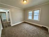 810 Thayer Street - Photo 2