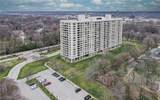 1 Bratenahl Place - Photo 33