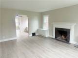 138 Roslyn - Photo 14