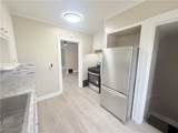 138 Roslyn - Photo 3