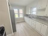138 Roslyn - Photo 5