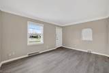 17208 Lipton Avenue - Photo 4