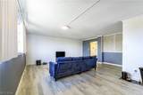 16100 Van Aken Boulevard - Photo 9