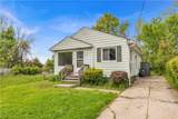 16605 Glenpark Avenue - Photo 2