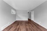 16605 Glenpark Avenue - Photo 4