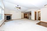 242 Woodbury Circle - Photo 3