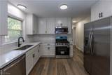 2024 Marhofer Avenue - Photo 11