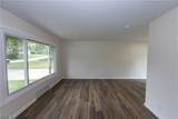 2024 Marhofer Avenue - Photo 6