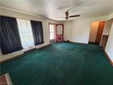 40 West - Photo 18