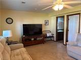 525 Saint Lawrence Boulevard - Photo 11