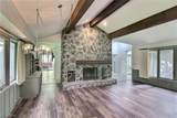 2025 Lyndway Road - Photo 8