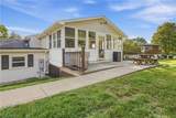 1042 Oak Hill Drive - Photo 3