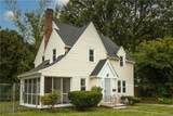 574 Moreley Avenue - Photo 2