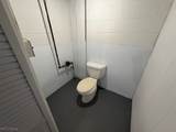 11005 Brunswick Avenue - Photo 10