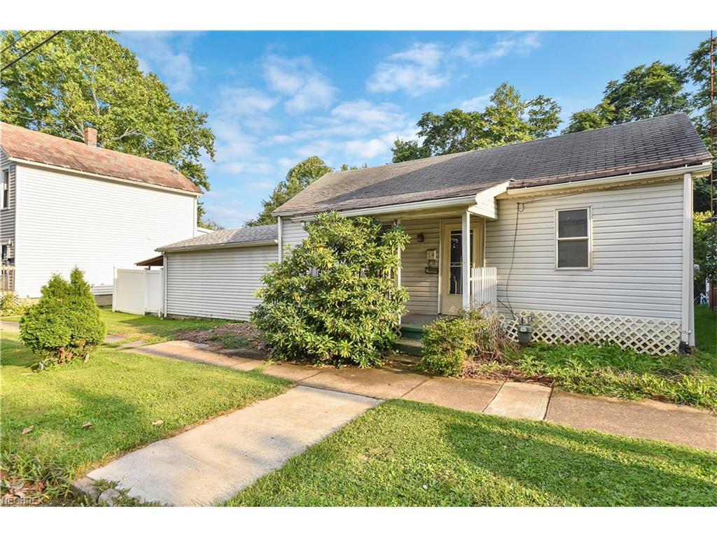 316 Washington St - Photo 1
