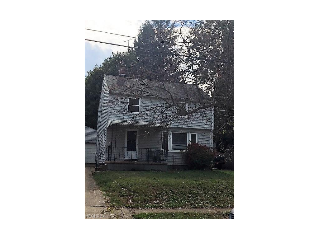 960 Davies Ave - Photo 1
