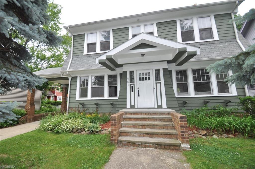 1901 Parkway Dr - Photo 1