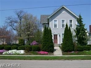 1233 3rd St - Photo 1