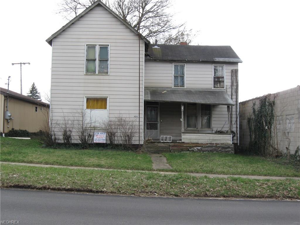 409 Pershing St - Photo 1