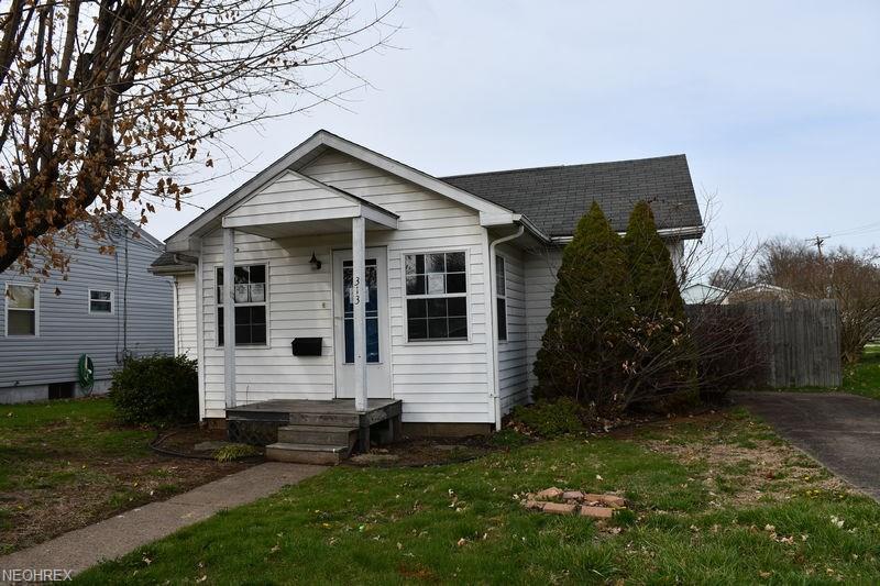 313 34th St - Photo 1