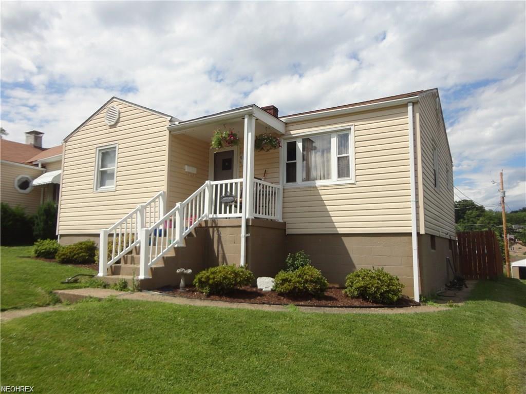 515 44th St - Photo 1