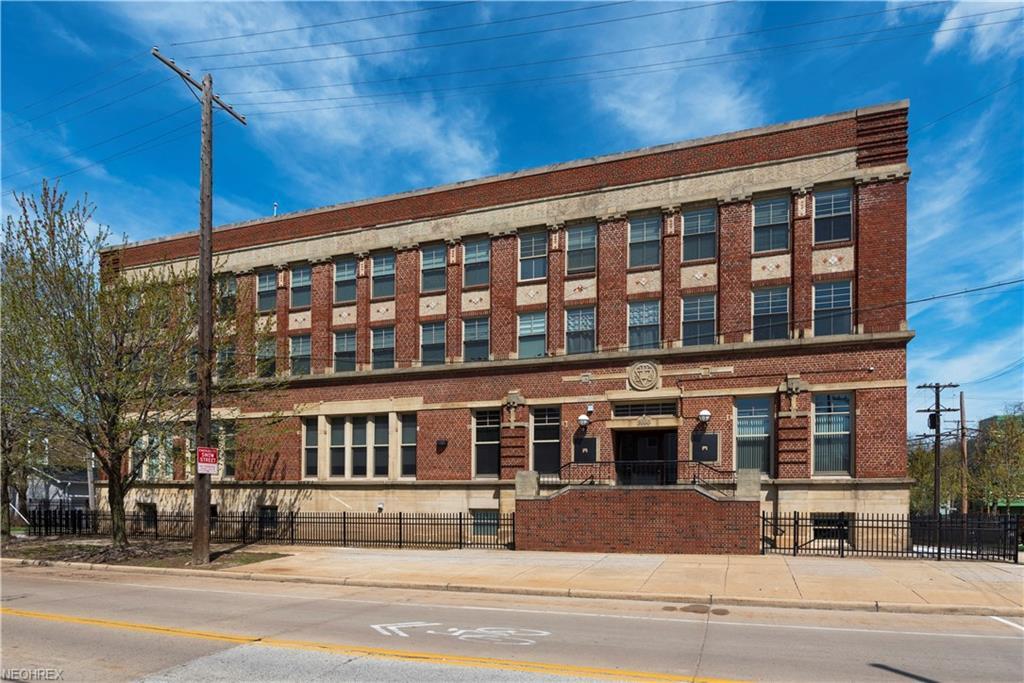 3200 Franklin Blvd - Photo 1